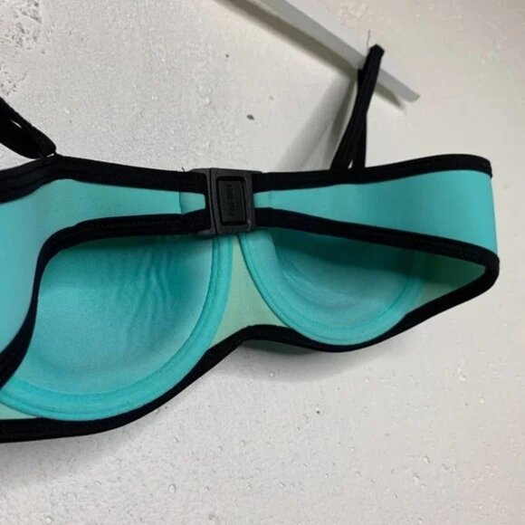 Triangl Aqua Blue Milly Swimsuit Bikini Top Swim Pool Cruise Beach Size M Medium - Picture 6 of 9